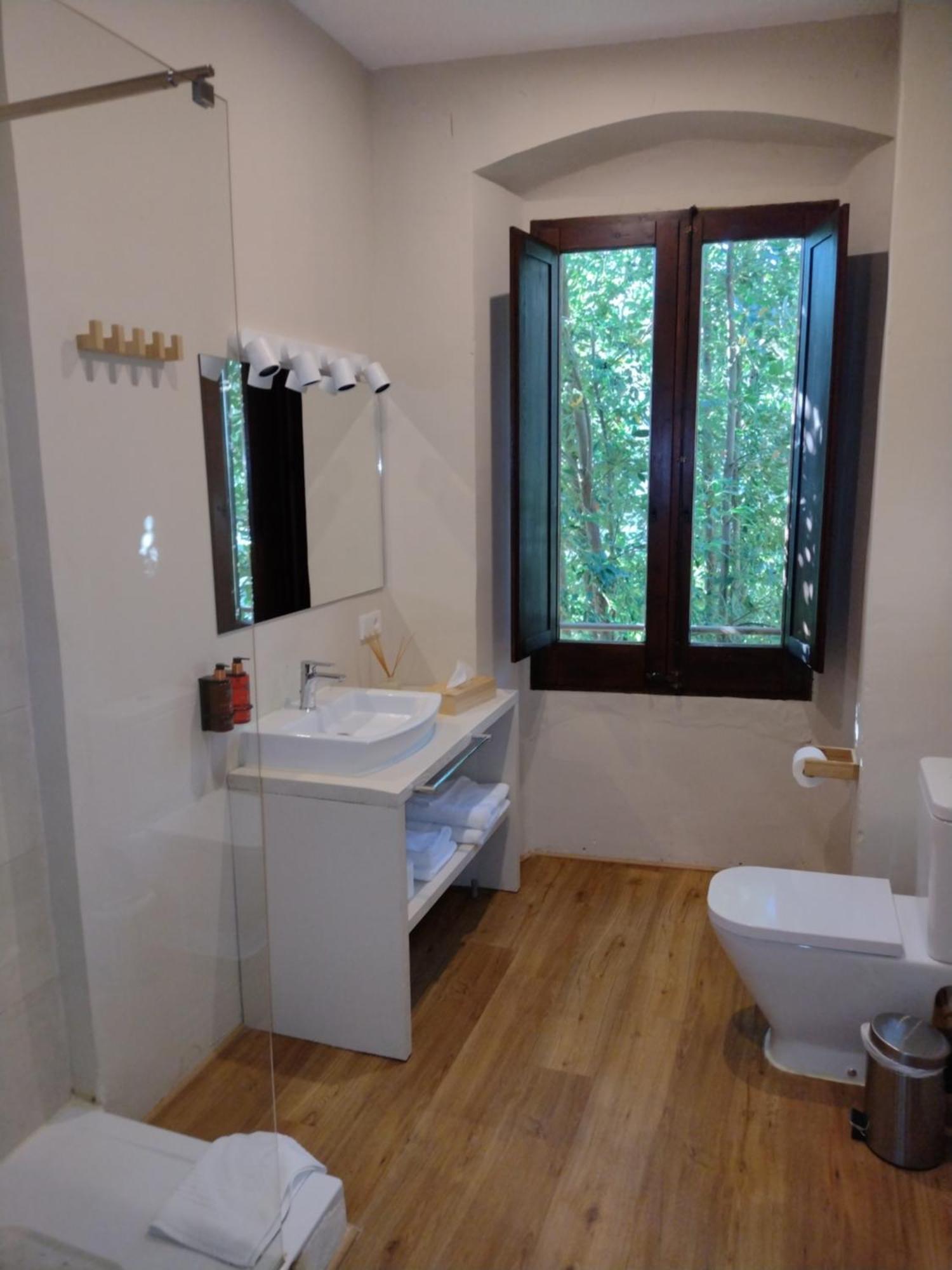 Hostal De Bianya La Vall de Bianya Exteriér fotografie